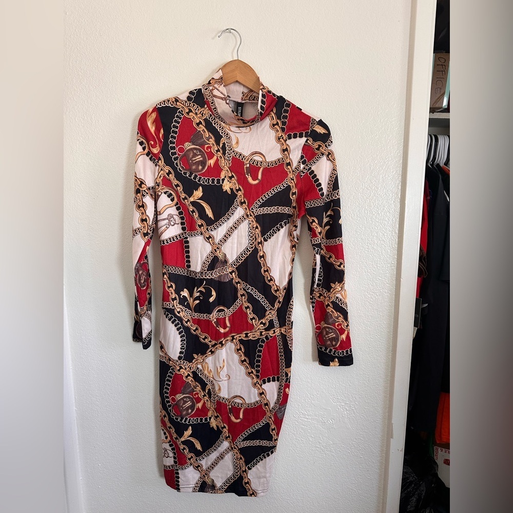 STYLEWE Long Sleeve Low Turtleneck Mini Dress Women Size Medium Chains - Picture 5 of 8